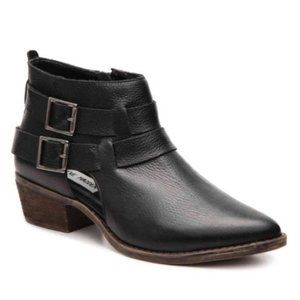 Steve Madden Isana Bootie Black Leather Ankle Boots Buckle Size 7.5